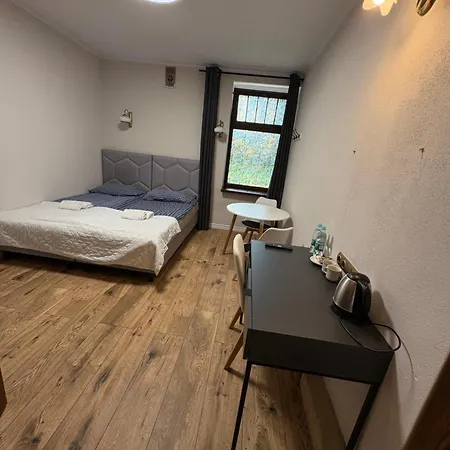 招待所 Blisko Plazy 索波特